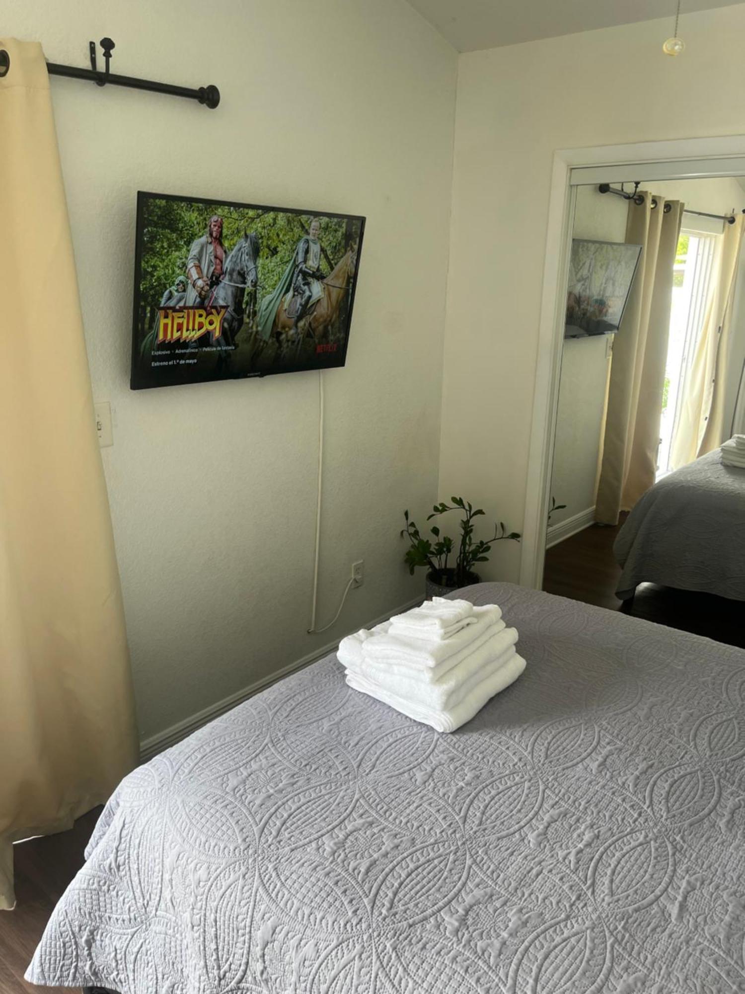 Habitacion Luminosa Y Acogedora. ハリウッド エクステリア 写真